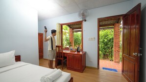 Chambre Double, vue piscine