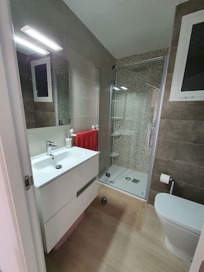 Appartamento, 2 camere da letto, fumatori, balcone | Bagno