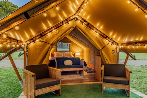 Group Glamping: Luxury Tents Near Gburg and PF