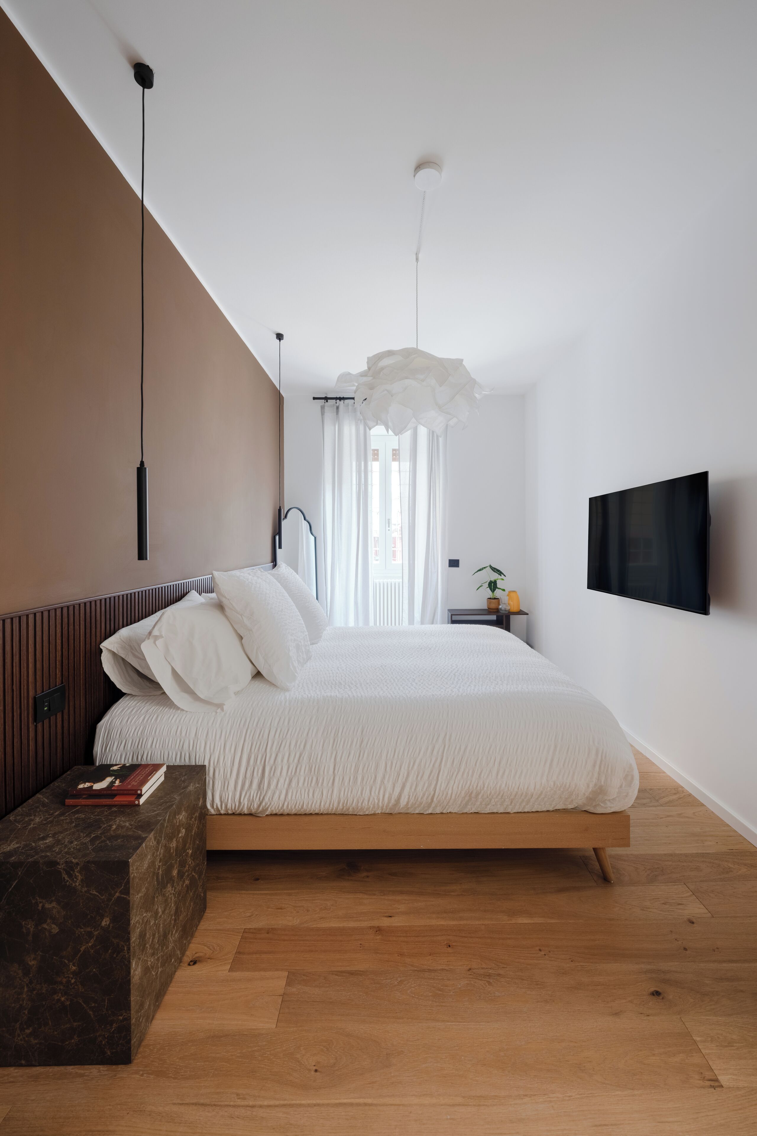 Sängtillbehör av högsta kvalitet, bäddmadrasser och unika möbler