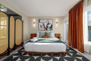 3 bedrooms, desk, iron/ironing board, WiFi