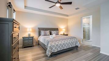 4 bedrooms, iron/ironing board, free WiFi, bed sheets