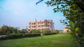 Mặt tiền nơi lưu trú