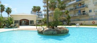 Nice flat with communal pool Av 71