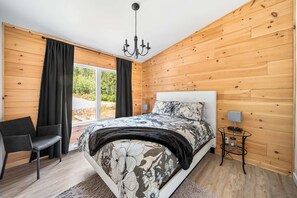 2 bedrooms, bed sheets