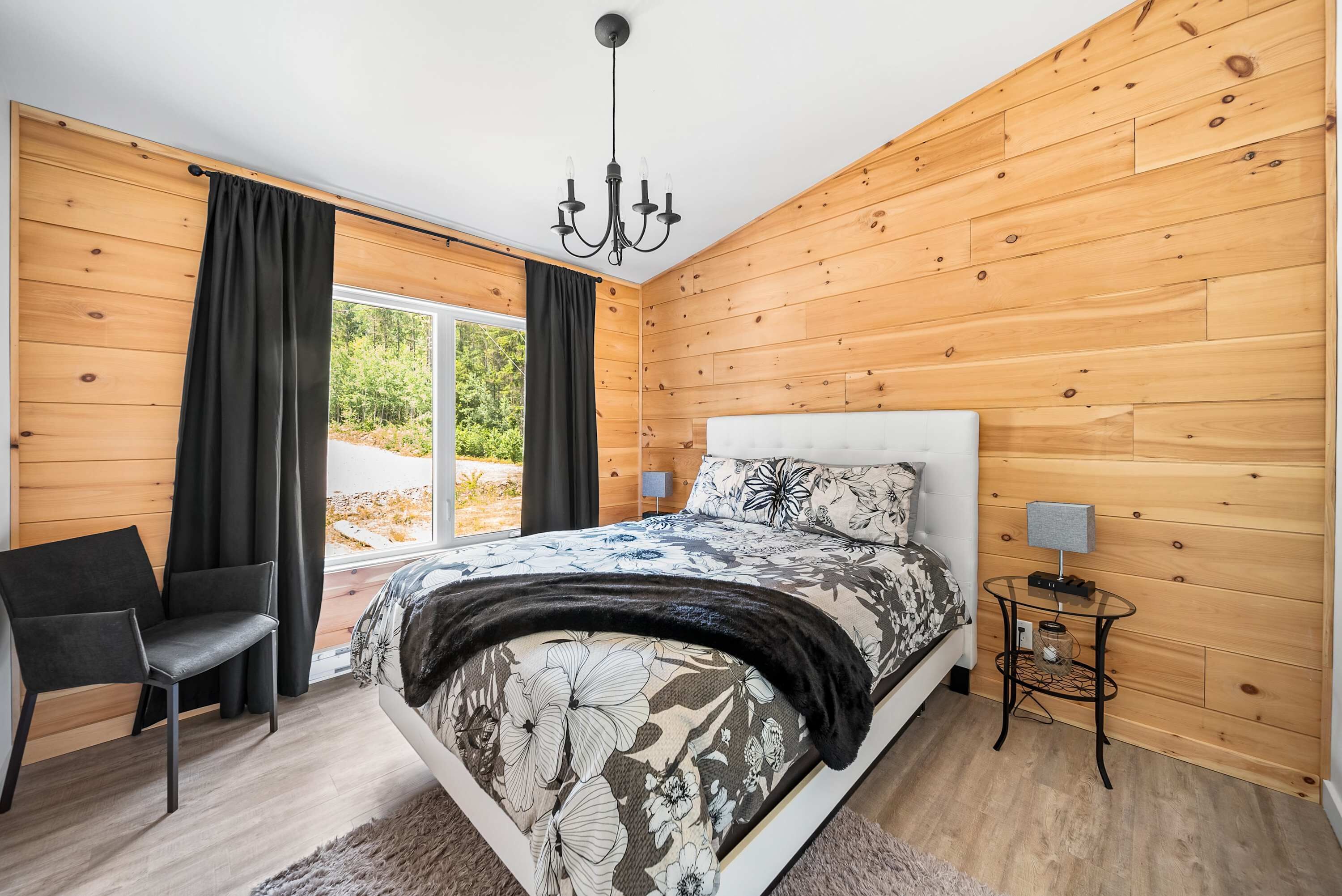 2 sovrum och sängkläder