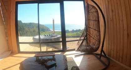 Ecoglamping accommodation with Hot Tub and panoramic ocean view