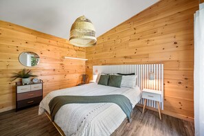 2 bedrooms, bed sheets