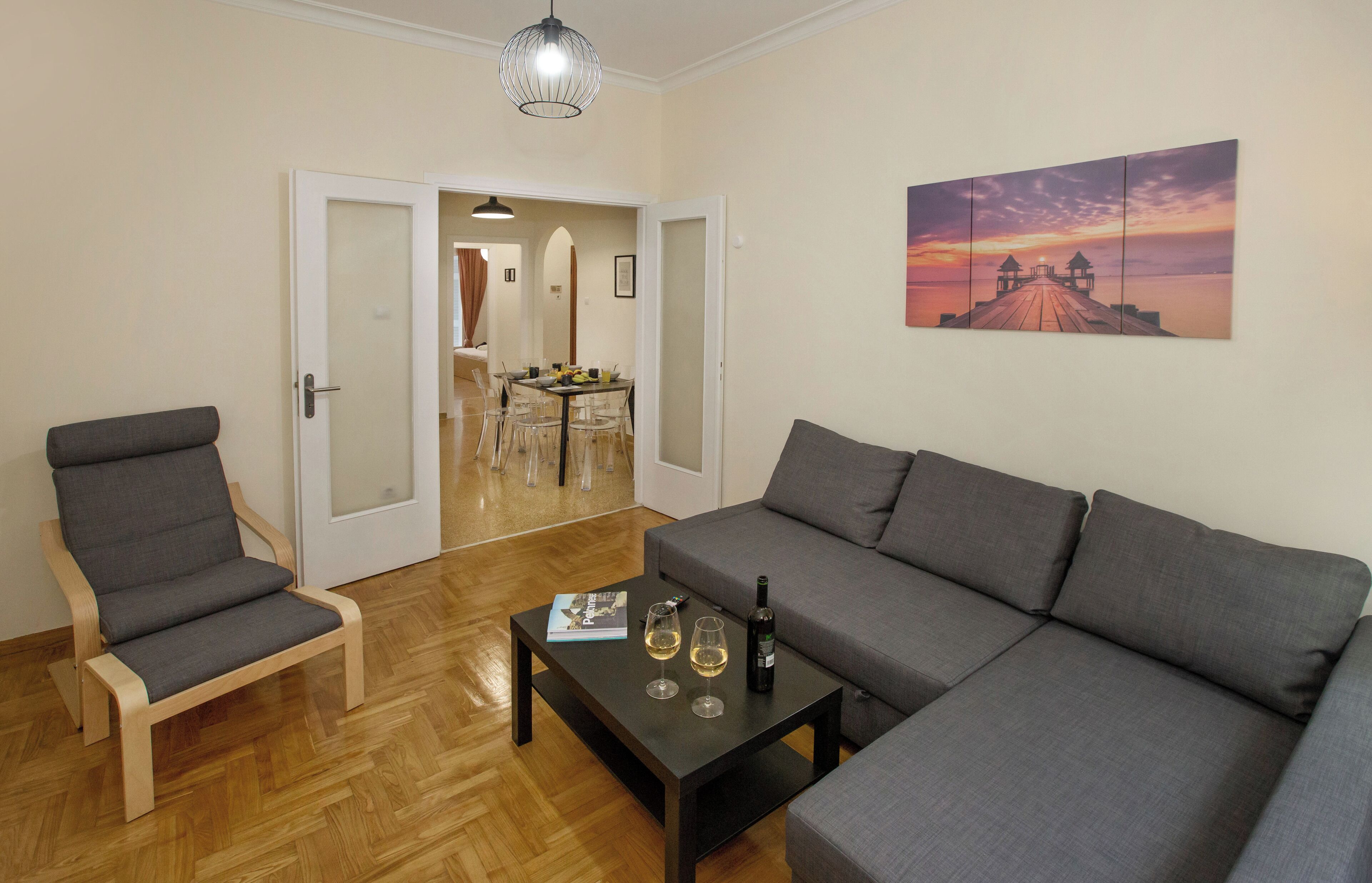 Economy Apartment | Living area