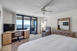 3 bedrooms, desk, free WiFi, bed sheets