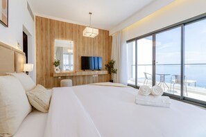5 chambres, coffre-fort, fer et planche à repasser