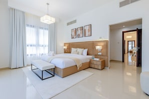 5 bedrooms, in-room safe, iron/ironing board, free WiFi
