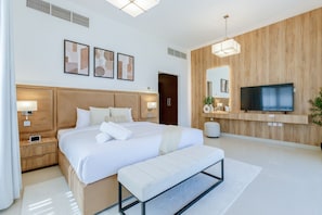 5 Schlafzimmer, Zimmersafe, Bügeleisen/Bügelbrett, kostenloses WLAN