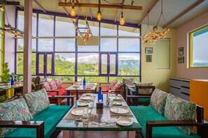 Restaurant - Adrushya Estate Luxury Suites Mukteshwar (Dhari)