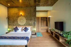 华丽开间 | 办公桌、笔记本电脑工作区、免费 WiFi、床单