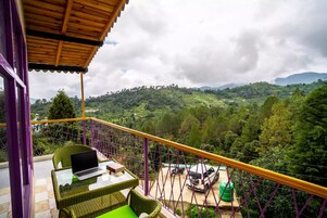 Deluxe Studio | Balcony