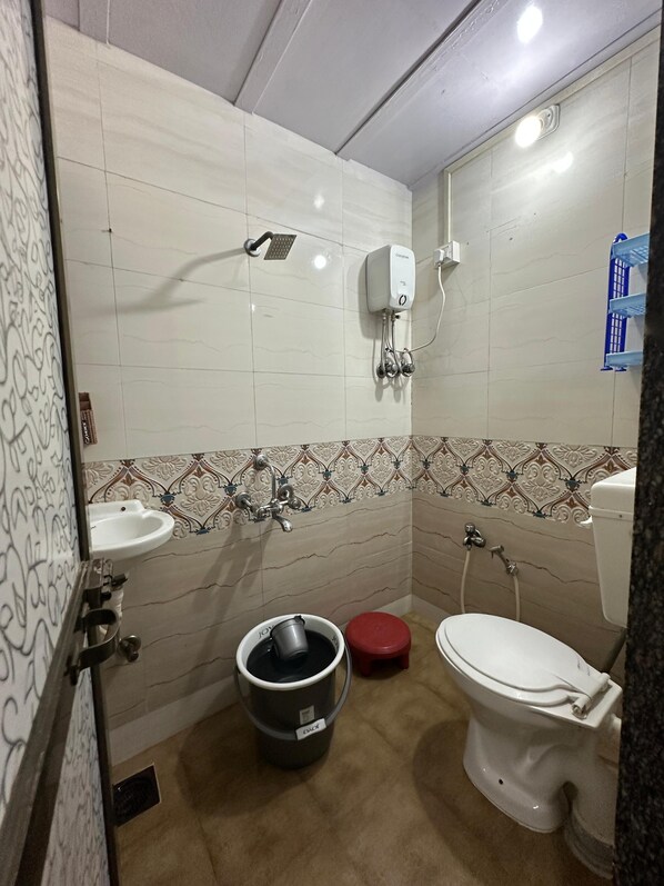 Bruser, håndklæder, Sæbe, Toiletpapir