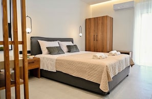 1 dormitori, caixa forta a l'habitació i habitacions insonoritzades