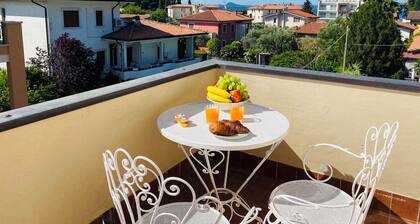 Pomegranate Apartment