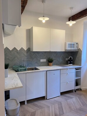 Private kitchen - Appart En Provence (Belgentier)