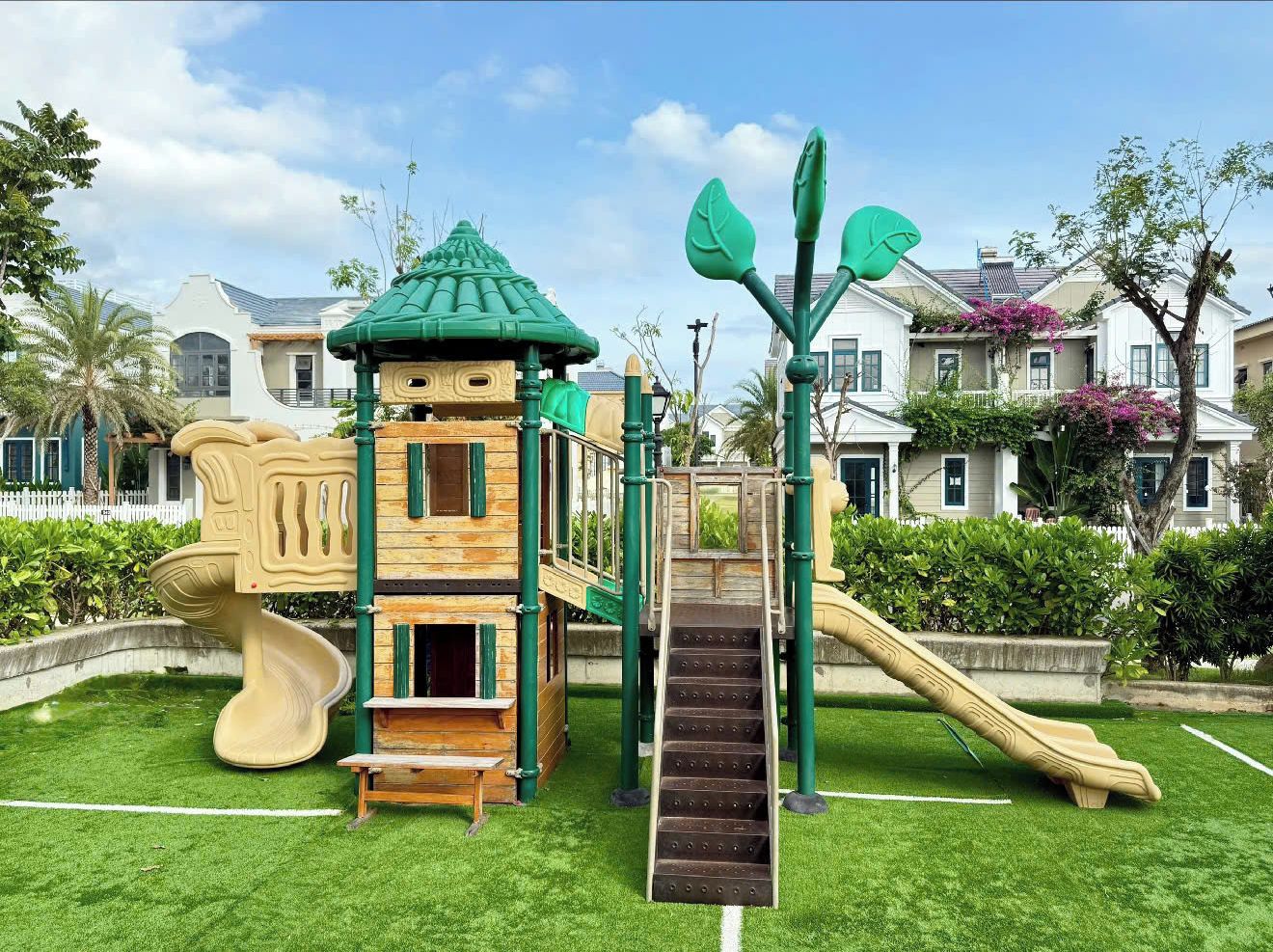 Children’s play area – outdoor
