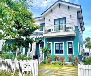 Premium bedding, memory foam beds, individually decorated - Novaworld Phan Thiet - QT Villa (Phan Thiet)