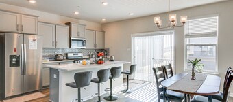 2 Mi to Dtwn Frederick: Updated Townhome