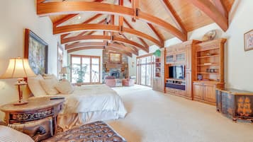 House (5 Bedrooms) | Interior