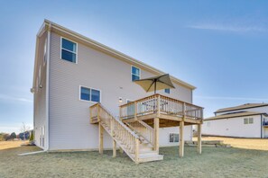 House (5 Bedrooms) | Interior - 13 Mi to University of Wisconsin: Suburban Home (Oregon)