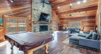 Waterfront Cabin on 32 Acres in Leesburg!