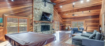 Waterfront Cabin on 32 Acres in Leesburg!