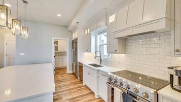 Cottage (5 Bedrooms) | Interior