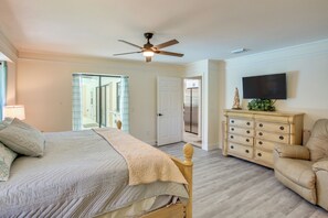 House (3 Bedrooms) | Interior - 10 Mi to Beaches: Port Charlotte Paradise (Port Charlotte)