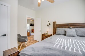House (2 Bedrooms) | Interior