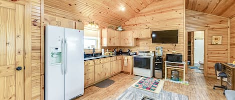 House (2 Bedrooms) | Interior