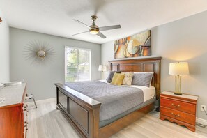 Apartment (2 Bedrooms) | Interior - Pool & Hot Tub Access: Scottsdale Condo w/ Patio! (Scottsdale)