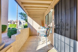 Apartment (2 Bedrooms) | Interior - Pool & Hot Tub Access: Scottsdale Condo w/ Patio! (Scottsdale)