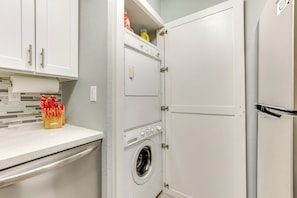 Apartment (2 Bedrooms) | Interior - Pool & Hot Tub Access: Scottsdale Condo w/ Patio! (Scottsdale)