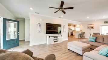 House (3 Bedrooms) | Interior