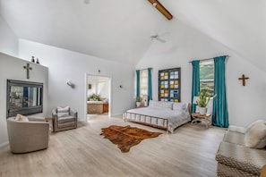 House (4 Bedrooms) | Interior