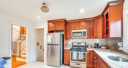 Work, Explore & Relax: Centrally Located Union Gem
