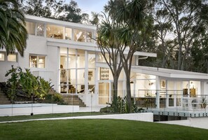 House | 6 bedrooms, Internet