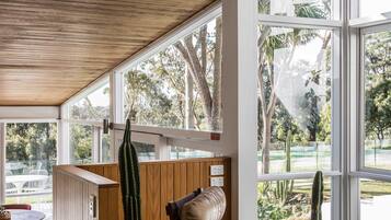 Casa | 6 quartos, acesso à internet de alta velocidade