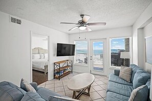 3 habitaciones, escritorio, tabla de planchar con plancha y wifi gratis 