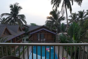 Villa Room with Balcony | Setrika/meja setrika dan Wi-Fi gratis