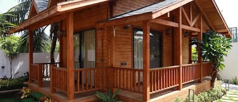 1 bedroom, iron/ironing board, free WiFi