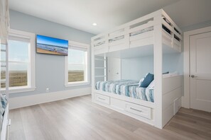 3 室のベッドルーム、WiFi (無料)