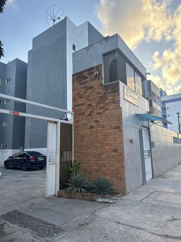 Exterior - Apartment in Piedade 5 minutes from the beach, complete for up to 4 people (Piedade Jaboatão dos Guararapes)