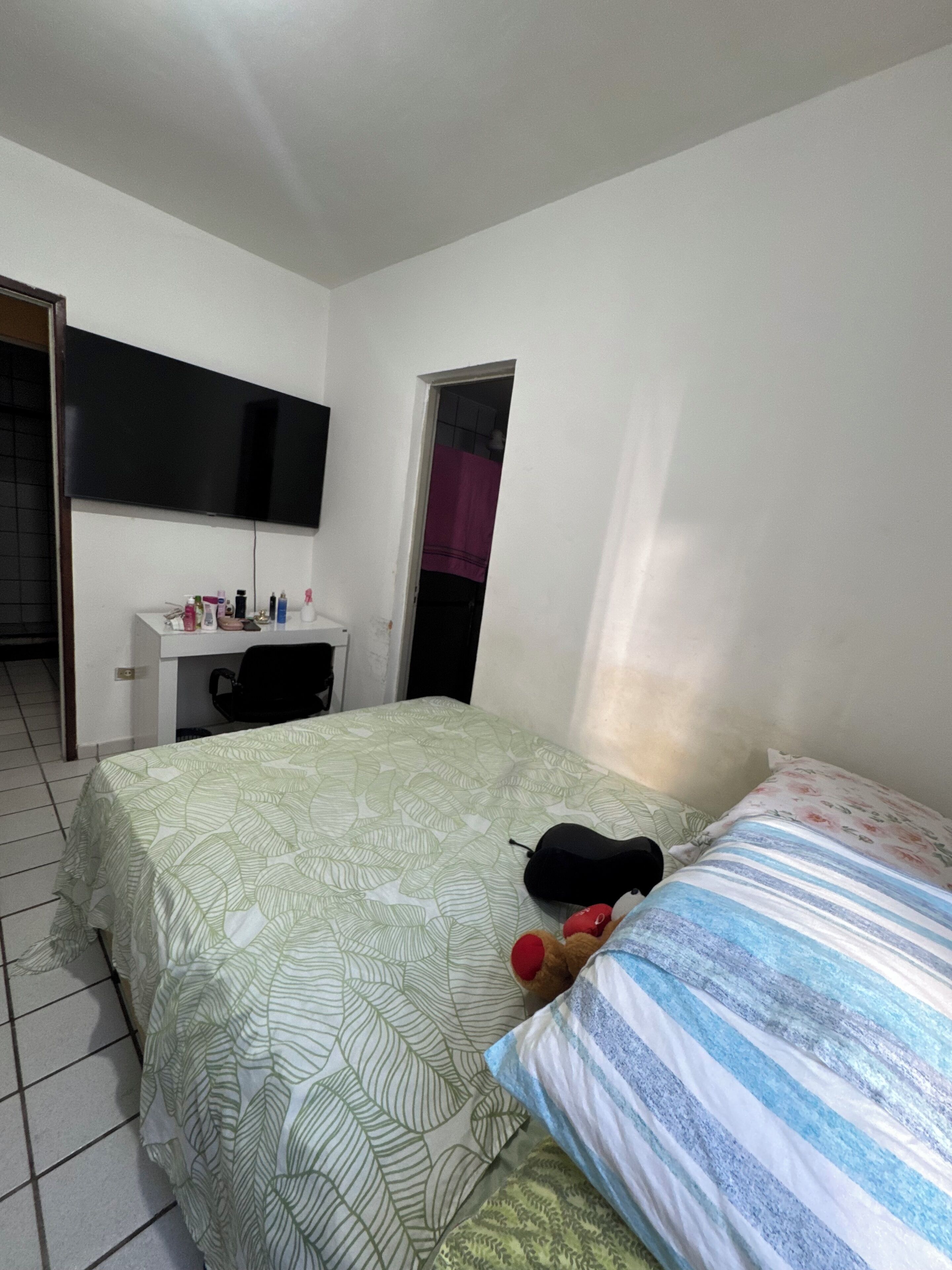 2 quartos, ferros/tábuas de passar roupa, Wi-Fi, roupa de cama