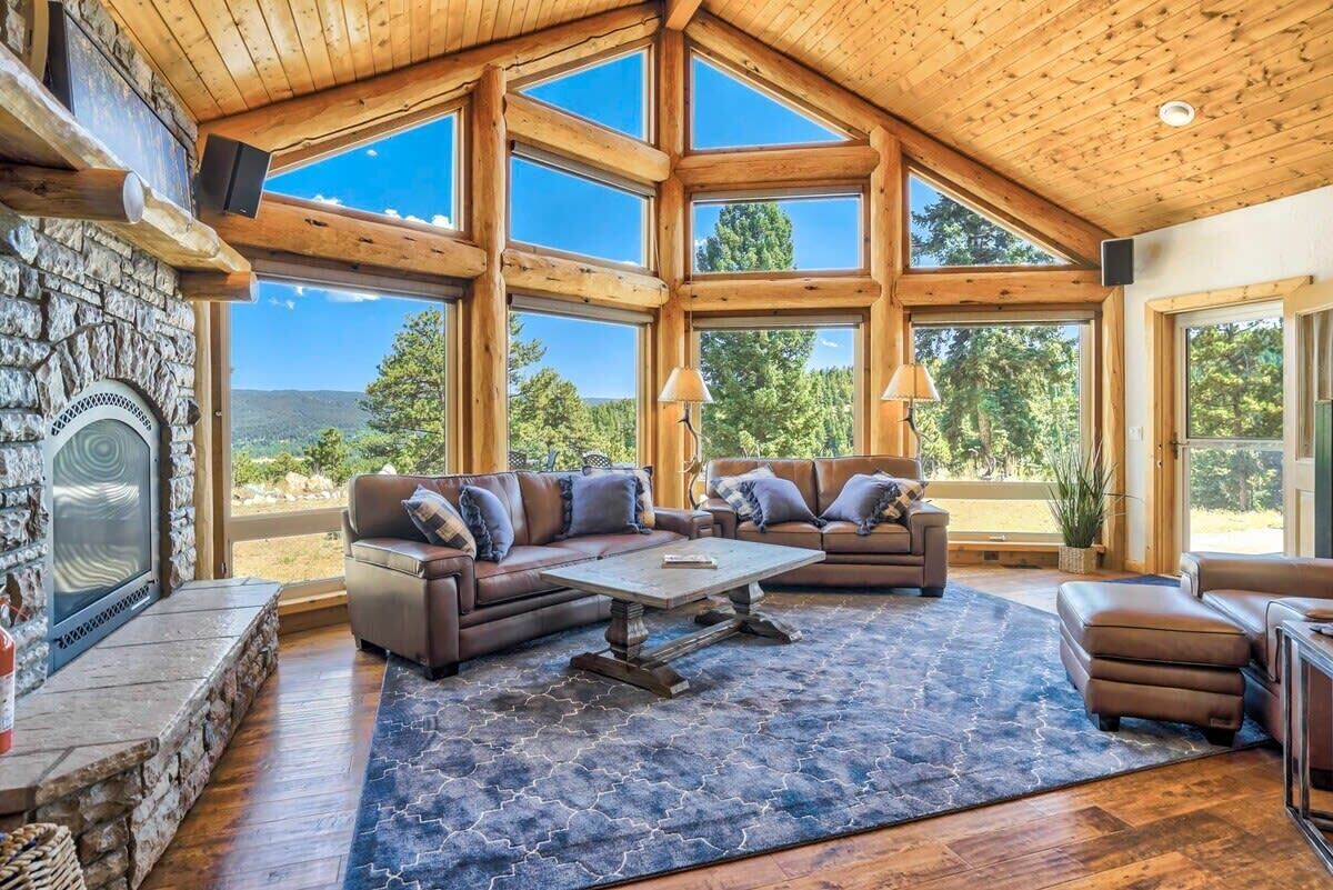 TV, fireplace, stereo, offices